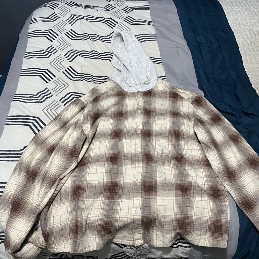 Aeropostale Relaxed Fit Plaid Shirt with Hood